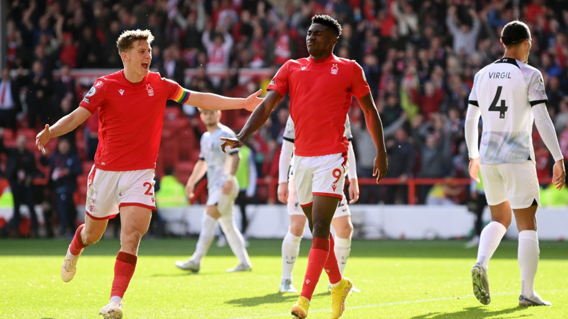 响勒沃库森 响勒沃库森